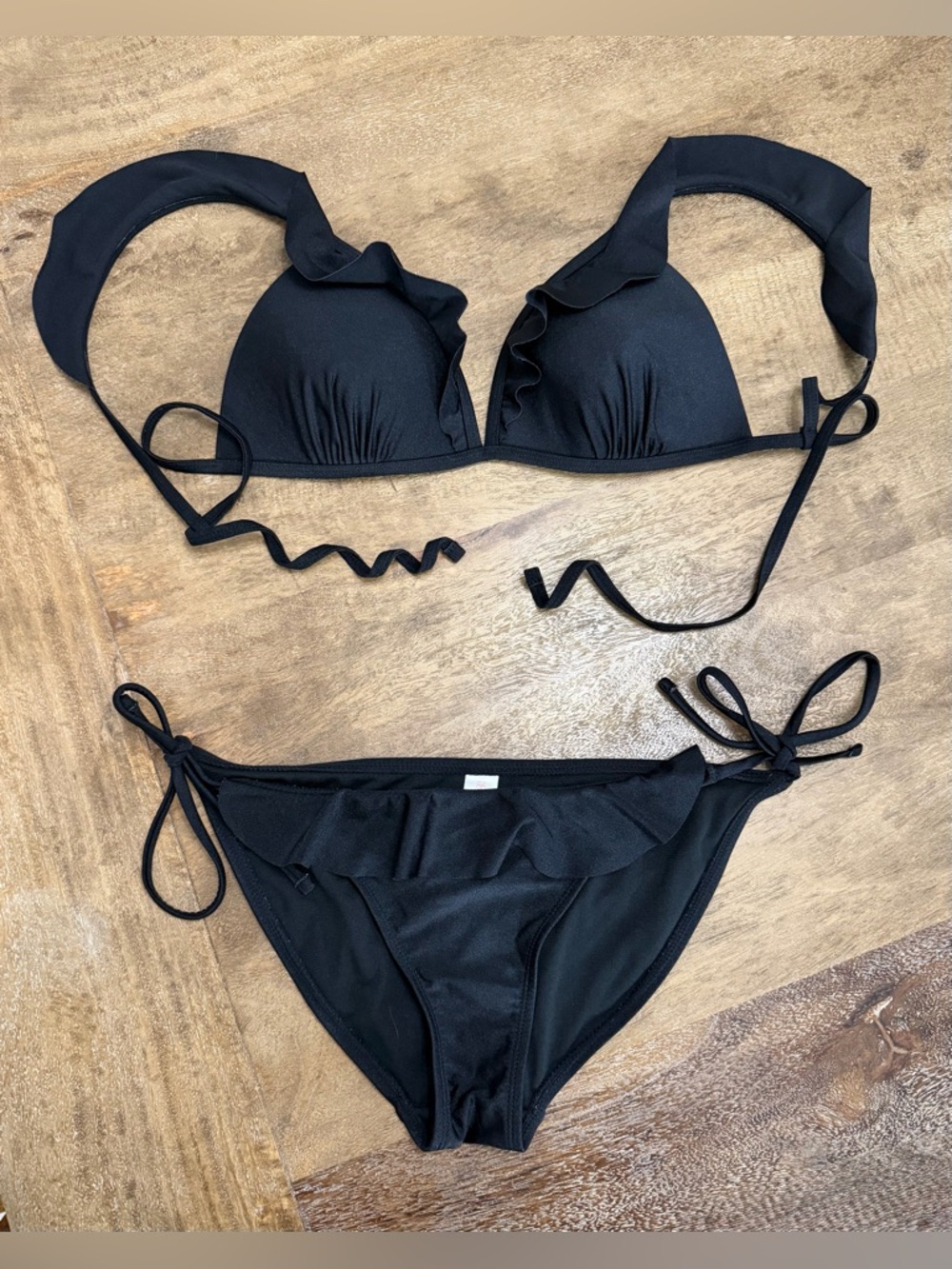 90: No Boundaries Black Ruffle Tie-Side Bikini Set - Top Medium - Bottoms Large